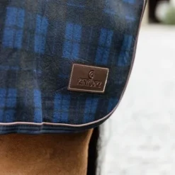 Kentucky Horsewear Kentucky Uitrijdeken Heavy Fleece Donker Blauw -Kentucky Horsewear Winkel ken 52207 geruit3.962095