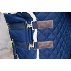 Kentucky Horsewear Kentucky Borstverlenger Wol 2 Koppelsluitingen Navy 12 Kentucky Horsewear Kentucky Borstverlenger Wol 2 Koppelsluitingen Navy -Kentucky Horsewear Winkel kentucky 179a2568.591fcd