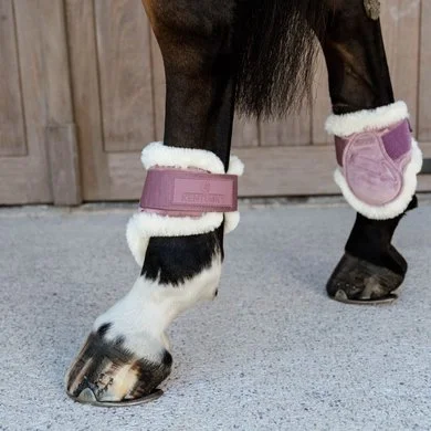 Kentucky Horsewear Kentucky Kogelbeschermer Young Horse Velvet Vegan Bont Oud Roze 1 Kentucky Horsewear Kentucky Kogelbeschermer Young Horse Velvet Vegan Bont Oud Roze