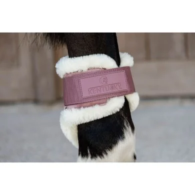 Kentucky Horsewear Kentucky Kogelbeschermer Young Horse Velvet Vegan Bont Oud Roze 5 Kentucky Horsewear Kentucky Kogelbeschermer Young Horse Velvet Vegan Bont Oud Roze - Afbeelding 5