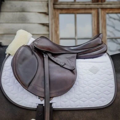 Kentucky Horsewear Kentucky Zadeldekje Skin Friendly Springen Wit Full 1 Kentucky Horsewear Kentucky Zadeldekje Skin Friendly Springen Wit Full