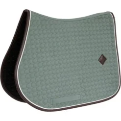 Kentucky Horsewear Kentucky Spring Zadeldekje Classic Leer Dusty Green 15 Kentucky Horsewear Kentucky Spring Zadeldekje Classic Leer Dusty Green -Kentucky Horsewear Winkel kentucky 42707 07 sj.24e00e