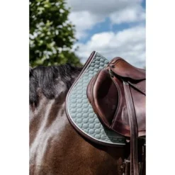 Kentucky Horsewear Kentucky Spring Zadeldekje Classic Leer Dusty Green 12 Kentucky Horsewear Kentucky Spring Zadeldekje Classic Leer Dusty Green -Kentucky Horsewear Winkel kentucky 485a1422.36afb0