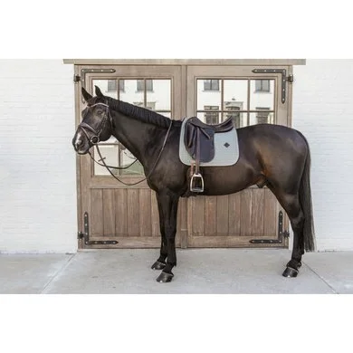 Kentucky Horsewear Kentucky Dressuur Zadeldekje Classic Leer Dusty Green 12 Kentucky Horsewear Kentucky Dressuur Zadeldekje Classic Leer Dusty Green - Afbeelding 12