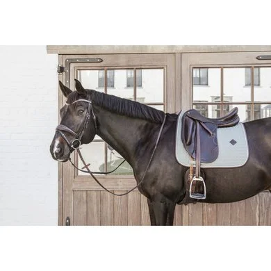 Kentucky Horsewear Kentucky Dressuur Zadeldekje Classic Leer Dusty Green 2 Kentucky Horsewear Kentucky Dressuur Zadeldekje Classic Leer Dusty Green - Afbeelding 2