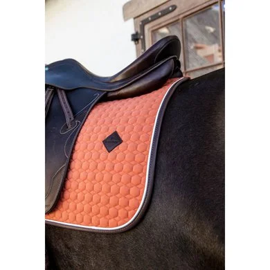 Kentucky Horsewear Kentucky Dressuur Zadeldekje Classic Leer Oranje 4 Kentucky Horsewear Kentucky Dressuur Zadeldekje Classic Leer Oranje - Afbeelding 4