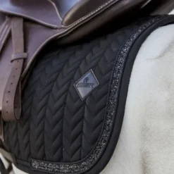 Kentucky Horsewear Kentucky Zadeldekje Glitter Stone Springen Zwart 10 Kentucky Horsewear Kentucky Zadeldekje Glitter Stone Springen Zwart -Kentucky Horsewear Winkel kentucky 485a8033 e8502ded370e565d04389cf2c54c4715 article photobook crop.14aa92