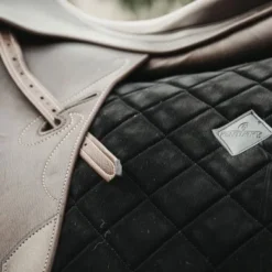 Kentucky Horsewear Kentucky Dressuur Zadeldekje Corduroy Black Full -Kentucky Horsewear Winkel kentucky dressuur zadeldekje corduroy zwart 2.463a15