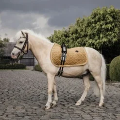 Kentucky Horsewear Kentucky Zadeldekje Velvet Mosterd Pony